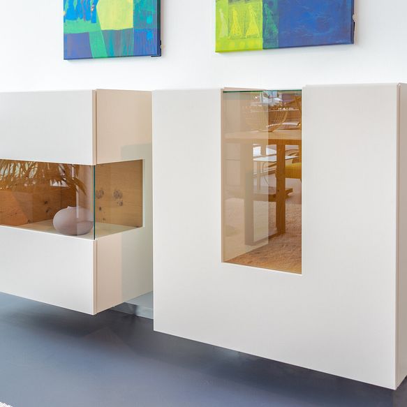 Vitrine (nur rechte Seite) von Sudbrock